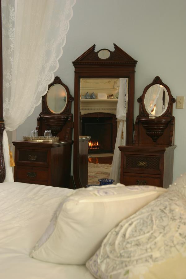 Grand Victorian Bed and Breakfast Niagara Falls Zewnętrze zdjęcie