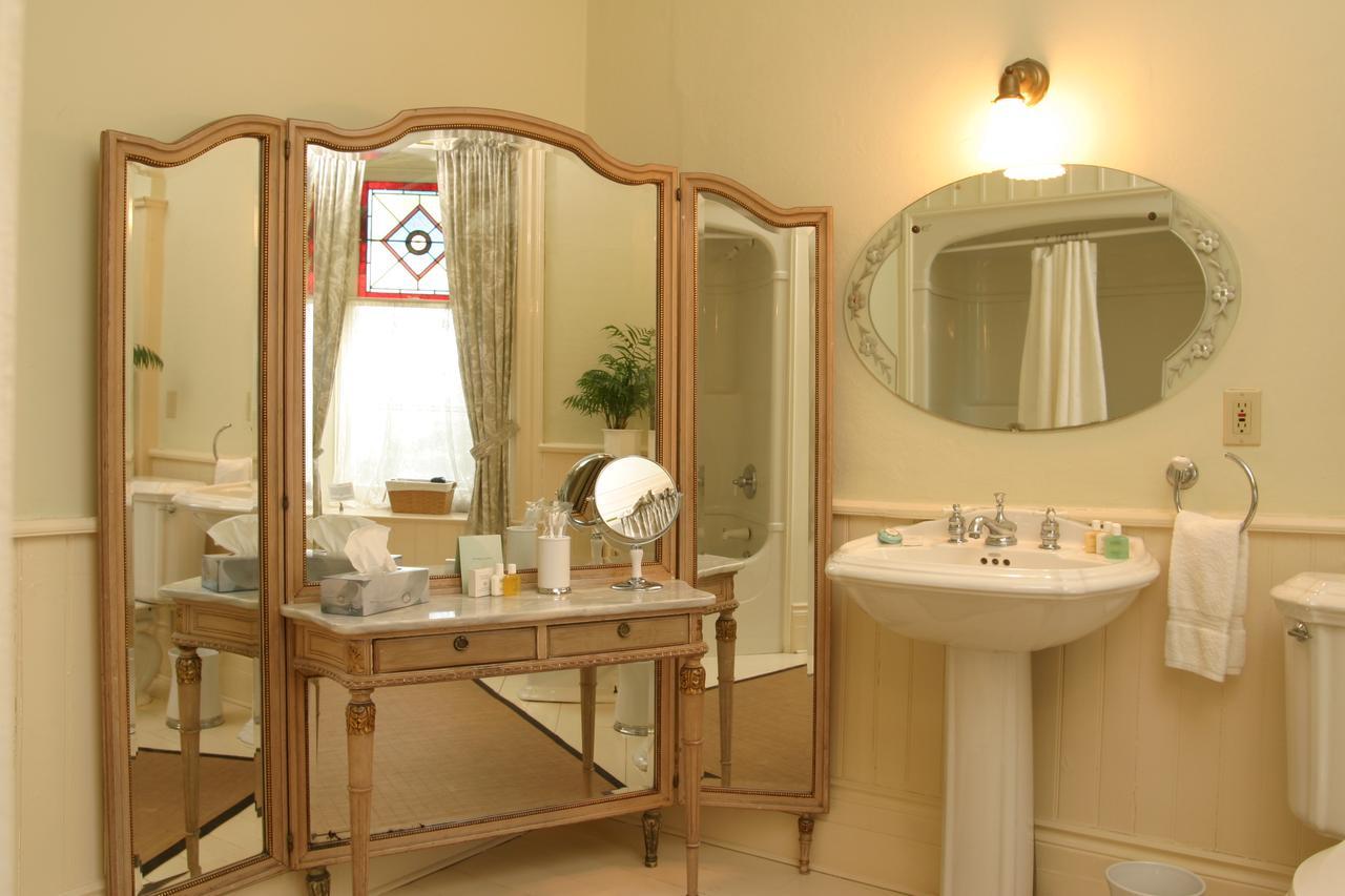 Grand Victorian Bed and Breakfast Niagara Falls Zewnętrze zdjęcie