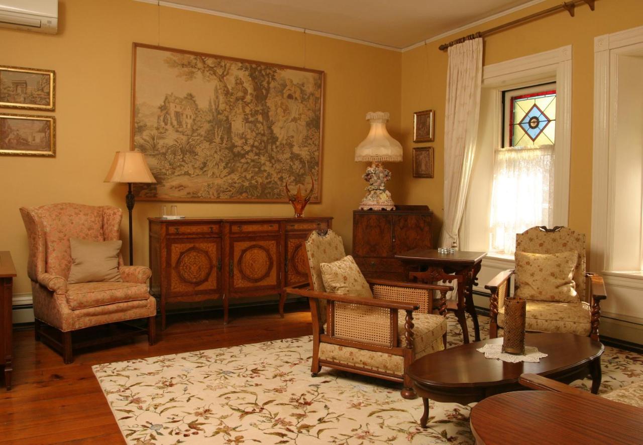 Grand Victorian Bed and Breakfast Niagara Falls Zewnętrze zdjęcie